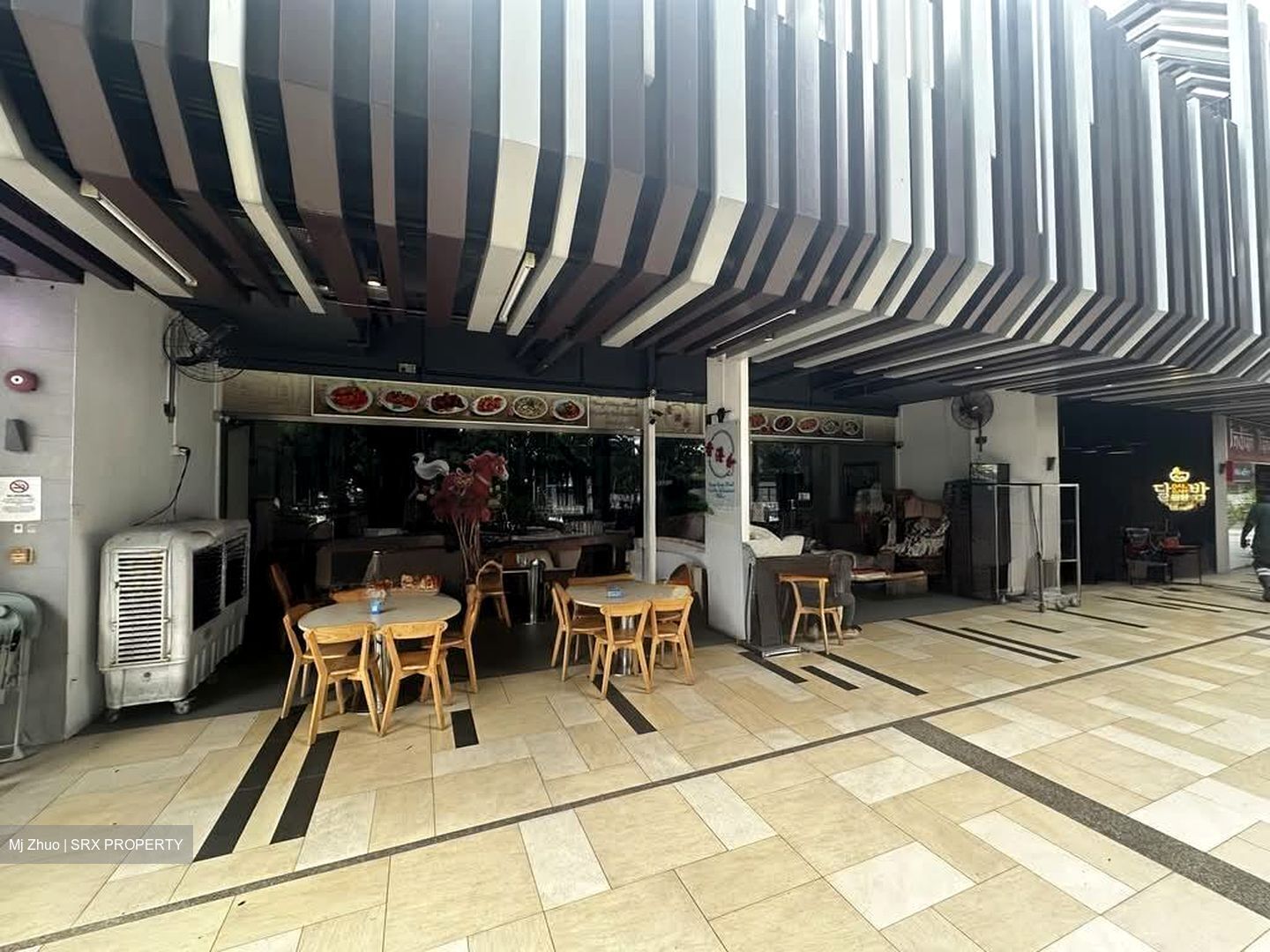 East Village (D16), Retail #578523691